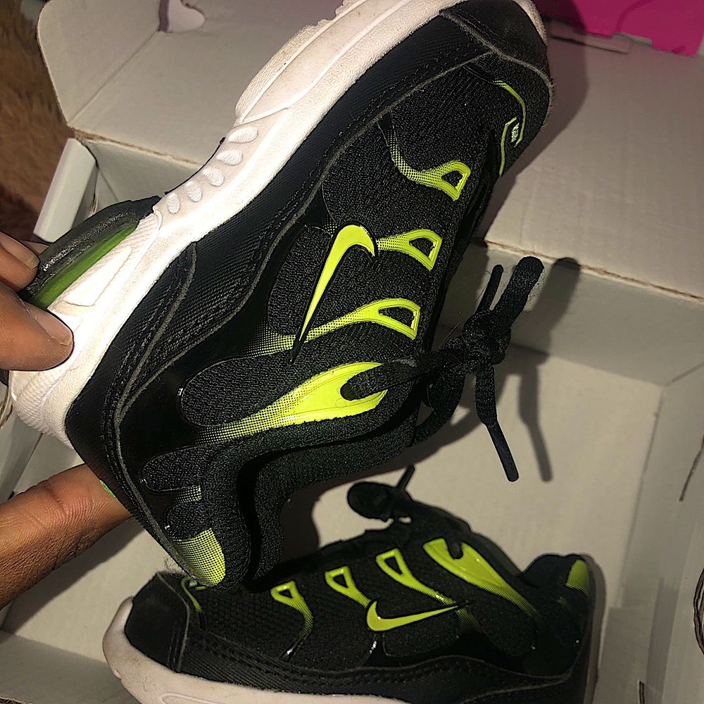 Toddler Nike size 6c